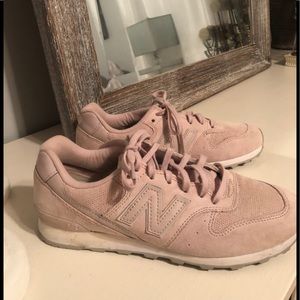 New balance Size 8 blush pink tennis shoes